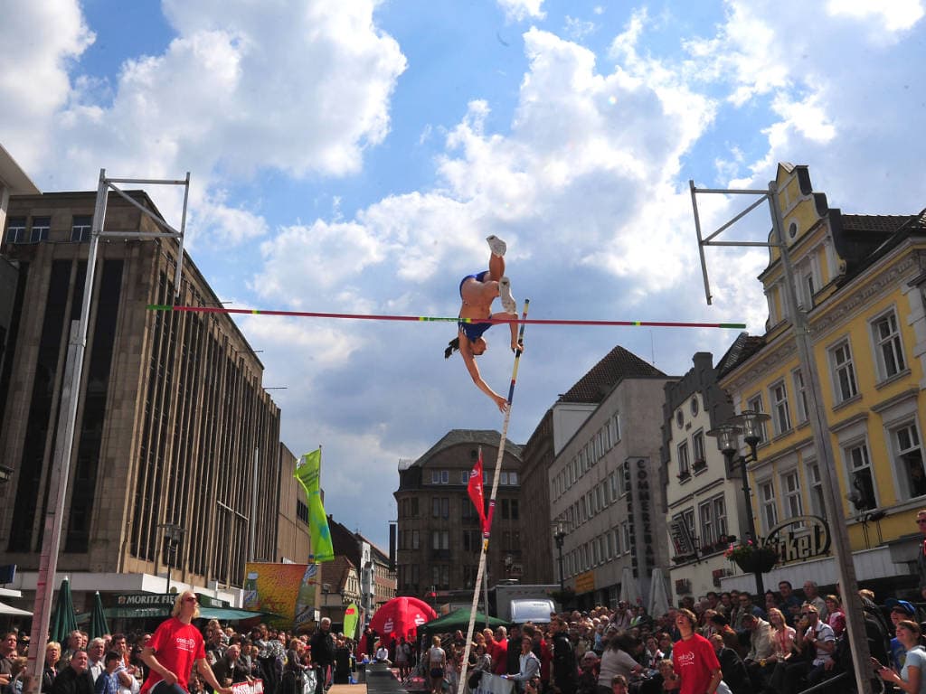 Damen-Wettkampf beim Marktplatzspringen 2009